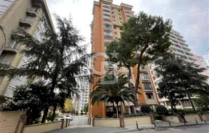 Caddebostan Bağdat Cad.3.Bina Şerafettin Sokak Satılık 1+1 Daire