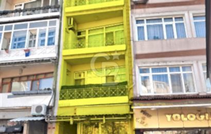 şehremini küçük saray meydanında, meydan cepheli satılık bina!