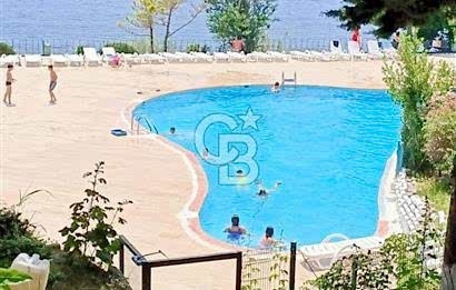 site içerisinde, deniz manzaralı satılık tripleks villa 220 m2