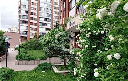 Park Manzarada Panoramik Şehir Manzaralı Satılık 180m2 3+1 Daire
