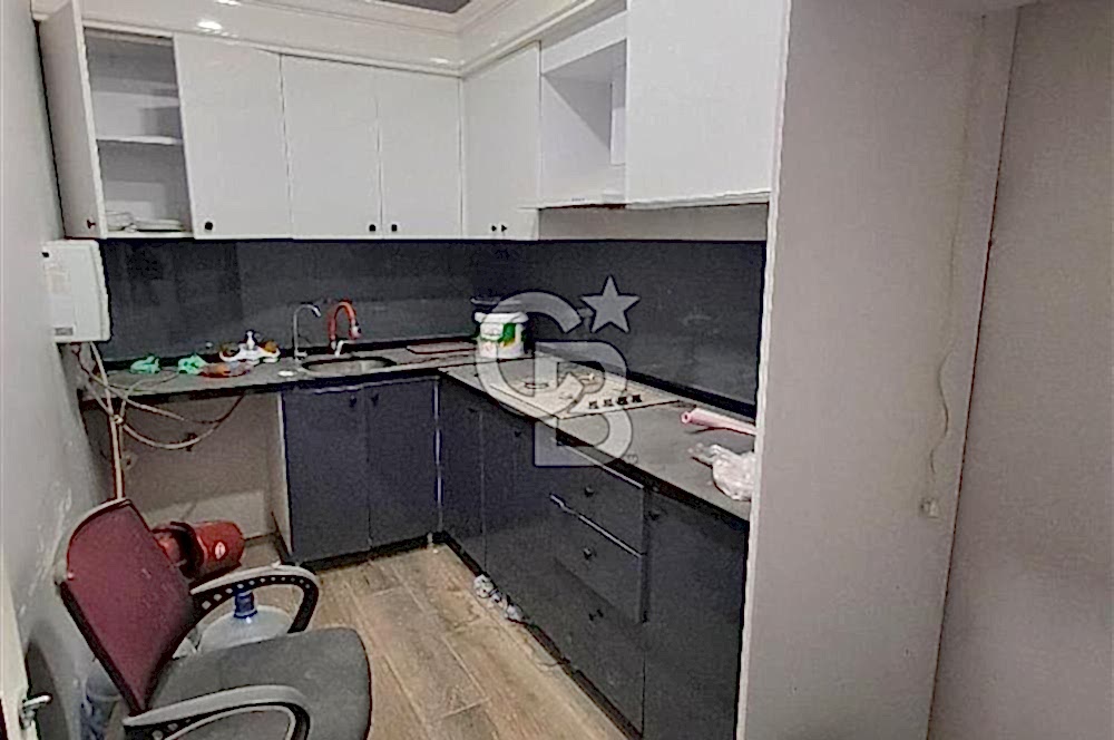 Marmara Sanayi Sitesi’nde Satılık 900 m² 3 Katlı İşyeri!