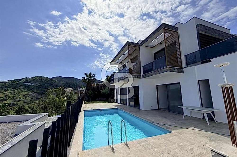 🌟 YALIKAVAK MARİNA’YA 5 DK | ORMAN İÇİNDE DENİZ MANZARALI ULTRA LÜKS VİLLA 🌊 Tam Mahremiyet | Özel Havuz | Yüksek Kira Getirisi