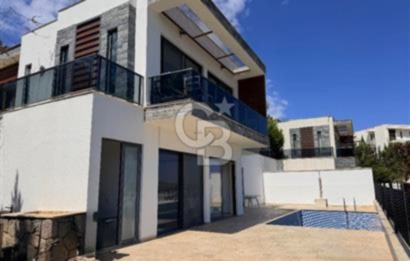 🌟 YALIKAVAK MARİNA’YA 5 DK | ORMAN İÇİNDE DENİZ MANZARALI ULTRA LÜKS VİLLA 🌊 Tam Mahremiyet | Özel Havuz | Yüksek Kira Getirisi