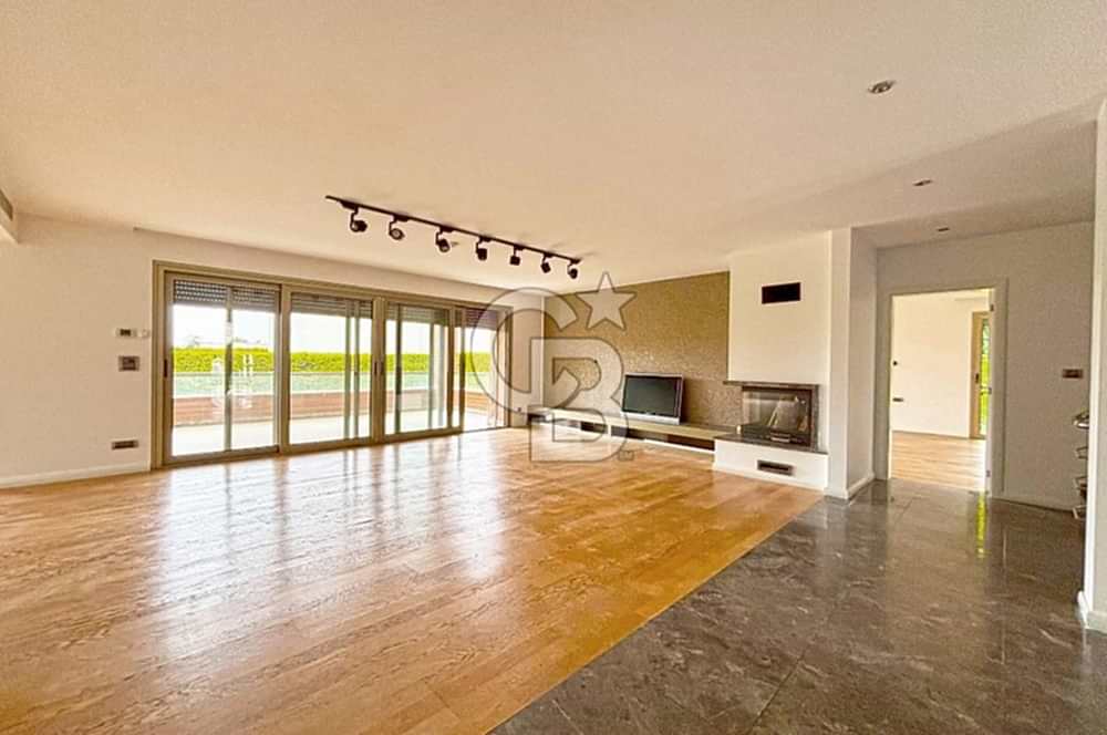 Urla Kekliktepe'de Lüks 5+2 Villa, 1570m² Arsa, Özel Havuzlu