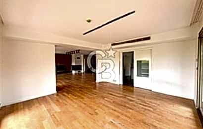 Urla Kekliktepe'de Lüks 5+2 Villa, 1570m² Arsa, Özel Havuzlu