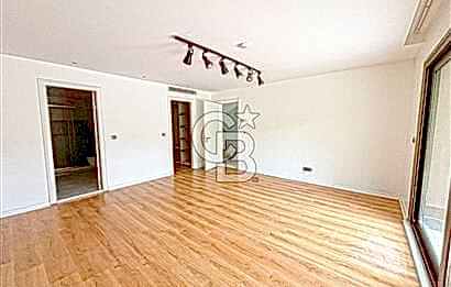 Urla Kekliktepe'de Lüks 5+2 Villa, 1570m² Arsa, Özel Havuzlu