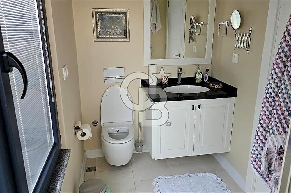 Ayvalık Cunda Adasında Full Deniz Manzaralı Satılık Lüks Villa