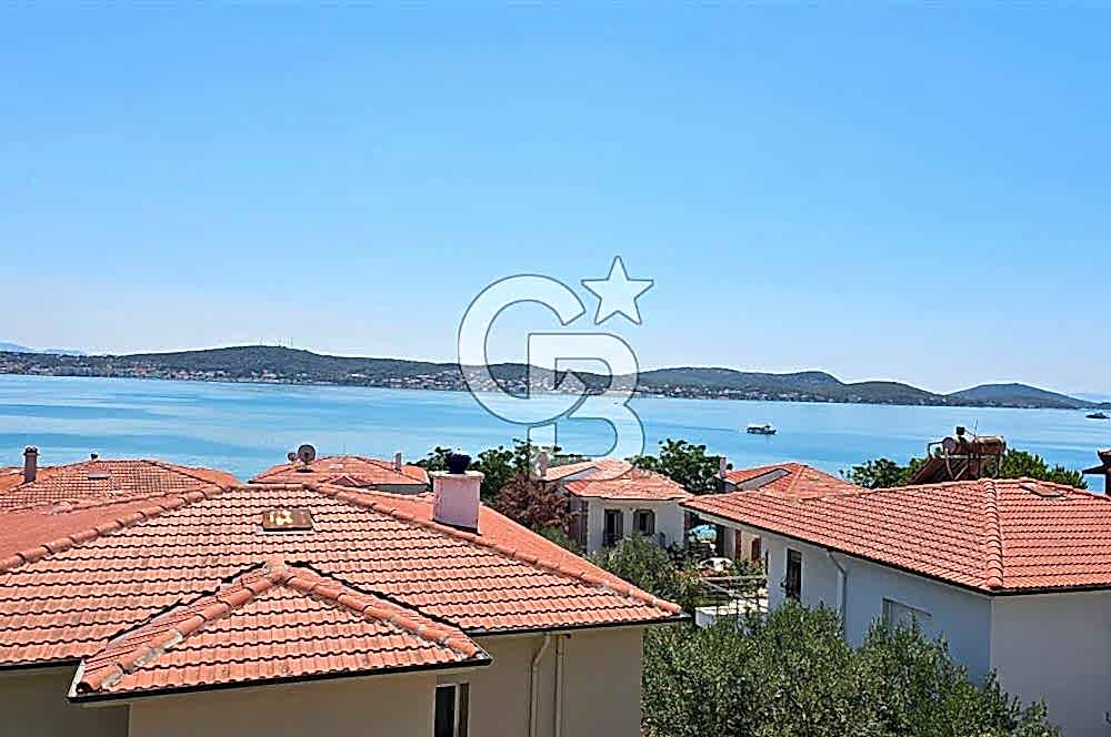 Ayvalık Cunda Adasında Full Deniz Manzaralı Satılık Lüks Villa