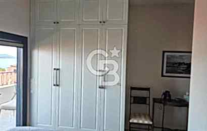 Ayvalık Cunda Adasında Full Deniz Manzaralı Satılık Lüks Villa