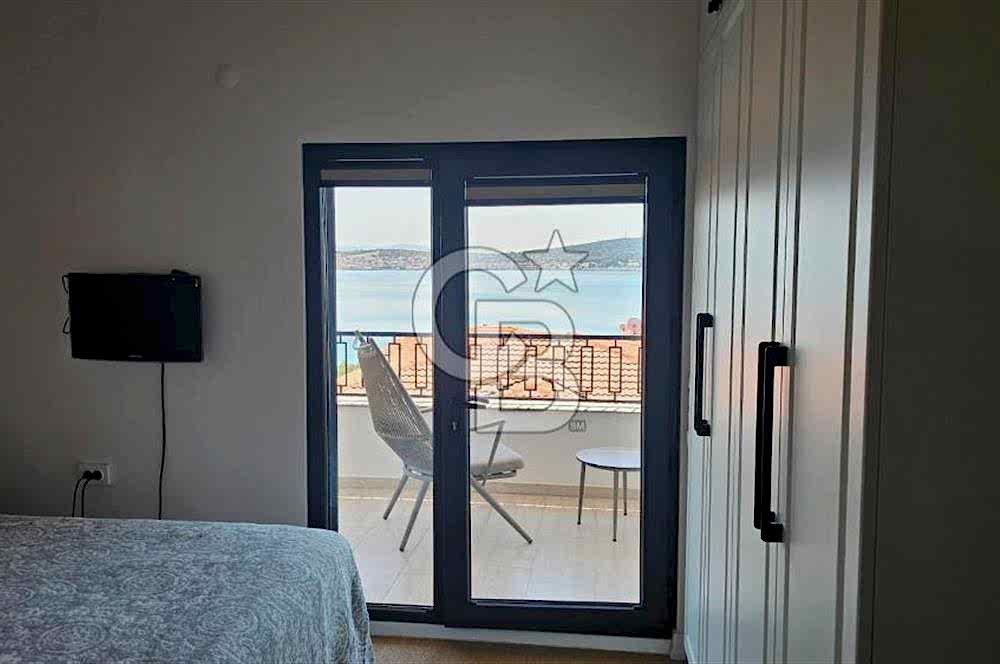 Ayvalık Cunda Adasında Full Deniz Manzaralı Satılık Lüks Villa
