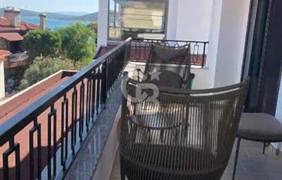 Ayvalık Cunda Adasında Full Deniz Manzaralı Satılık Lüks Villa