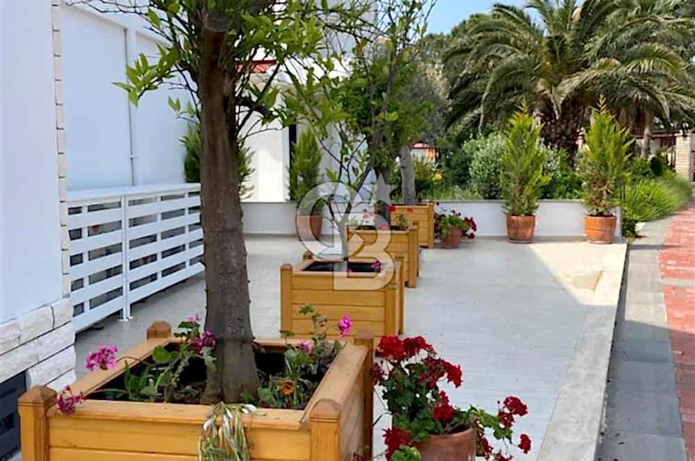 Ayvalık Cunda Adasında Full Deniz Manzaralı Satılık Lüks Villa