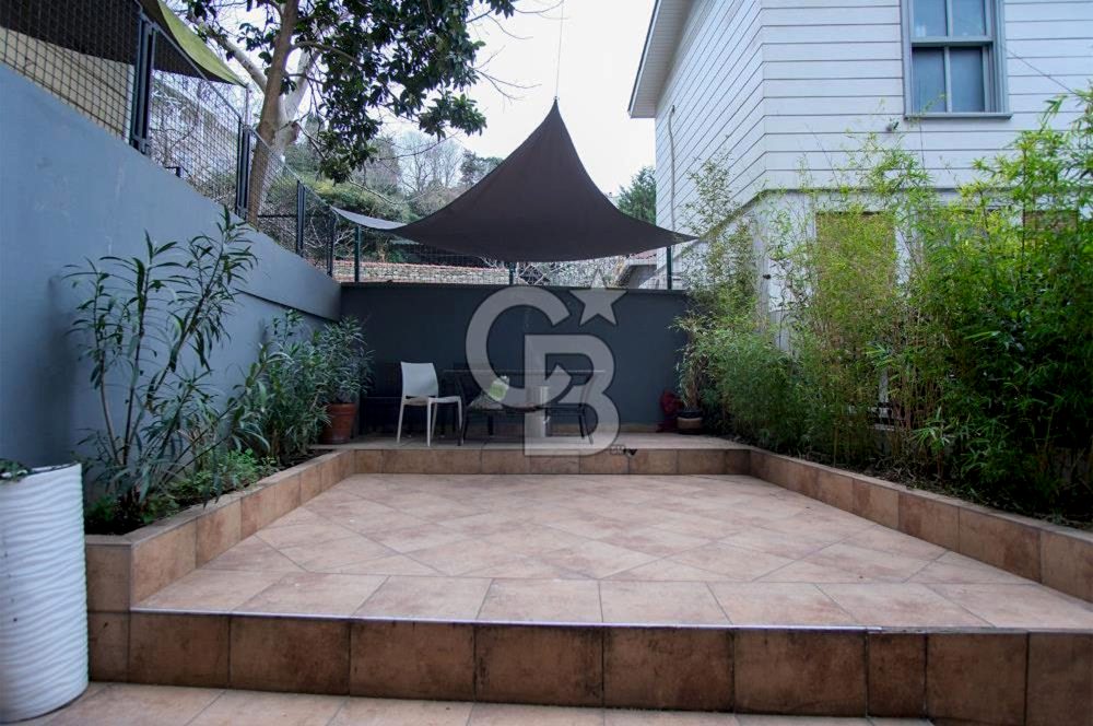 Fırsat Satılık Kandilli 4 Katlı Yol Yalısı