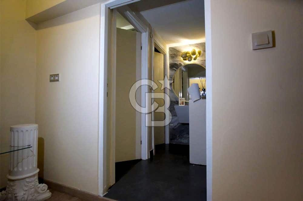 Fırsat Satılık Kandilli 4 Katlı Yol Yalısı