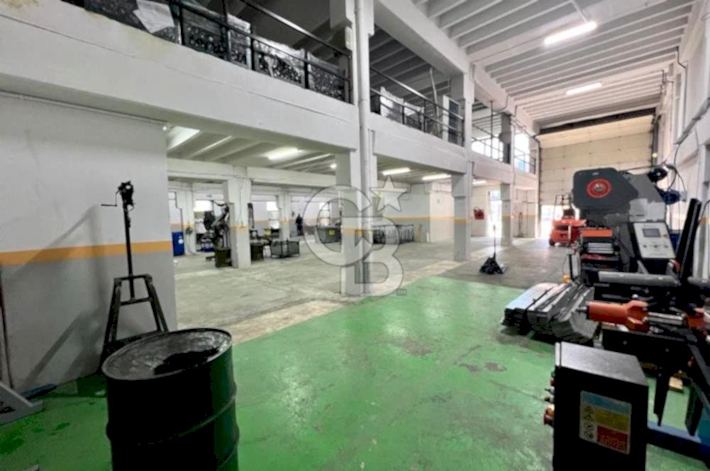 OSTİM'de Kurumsal Kiracılı Komple Bina Satılık - 1200m²