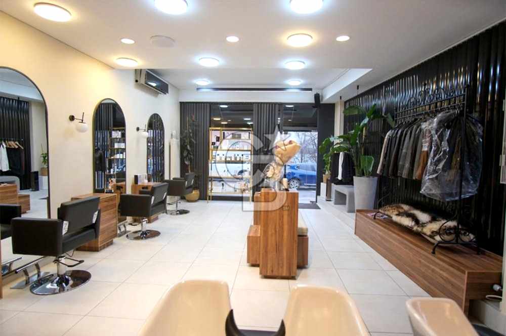 Kandilli Sahilde Satılık 4 katlı Yol Yalısı