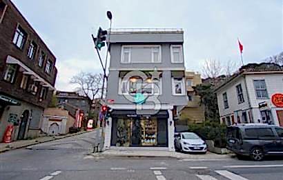 Kandilli Sahilde Satılık 4 katlı Yol Yalısı