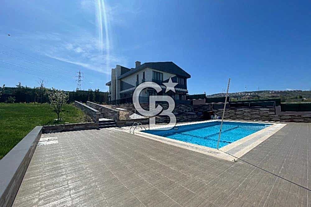 ÇATALCA'NIN EN ÖZEL VE NİTELİKLİ VİLLASI