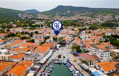 ​Eski Foça Merkezi Konumda Satılık Taş Bina